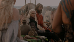extant_GameOfThrones_1x01-WinterIsComing_4784