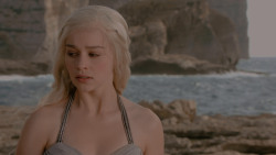 extant_GameOfThrones_1x01-WinterIsComing_4786