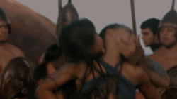extant_GameOfThrones_1x01-WinterIsComing_4804