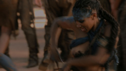 extant_GameOfThrones_1x01-WinterIsComing_4806