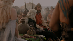 extant_GameOfThrones_1x01-WinterIsComing_4825