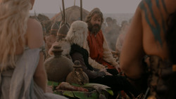 extant_GameOfThrones_1x01-WinterIsComing_4829