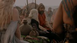extant_GameOfThrones_1x01-WinterIsComing_4830