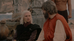 extant_GameOfThrones_1x01-WinterIsComing_4837