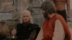 extant_GameOfThrones_1x01-WinterIsComing_4846