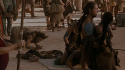 extant_GameOfThrones_1x01-WinterIsComing_4879