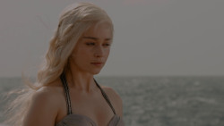 extant_GameOfThrones_1x01-WinterIsComing_4884