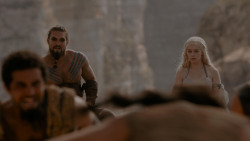extant_GameOfThrones_1x01-WinterIsComing_4901
