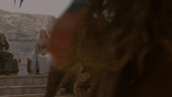extant_GameOfThrones_1x01-WinterIsComing_4908