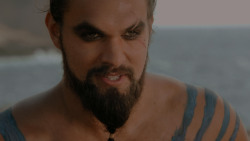 extant_GameOfThrones_1x01-WinterIsComing_4917