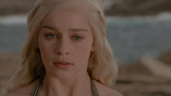 extant_GameOfThrones_1x01-WinterIsComing_4922