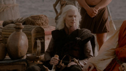 extant_GameOfThrones_1x01-WinterIsComing_4929