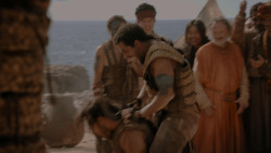 extant_GameOfThrones_1x01-WinterIsComing_4942