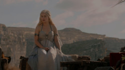 extant_GameOfThrones_1x01-WinterIsComing_4947