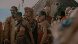 extant_GameOfThrones_1x01-WinterIsComing_4954