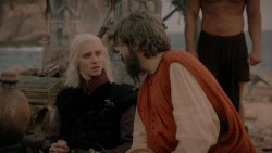 extant_GameOfThrones_1x01-WinterIsComing_4962