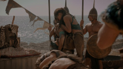 extant_GameOfThrones_1x01-WinterIsComing_4970