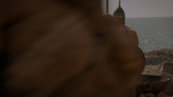 extant_GameOfThrones_1x01-WinterIsComing_4973