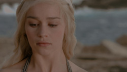 extant_GameOfThrones_1x01-WinterIsComing_4976