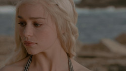 extant_GameOfThrones_1x01-WinterIsComing_4983