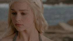 extant_GameOfThrones_1x01-WinterIsComing_4984