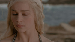 extant_GameOfThrones_1x01-WinterIsComing_4985