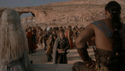 extant_GameOfThrones_1x01-WinterIsComing_4997