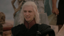 extant_GameOfThrones_1x01-WinterIsComing_5001