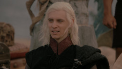extant_GameOfThrones_1x01-WinterIsComing_5002