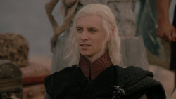 extant_GameOfThrones_1x01-WinterIsComing_5003