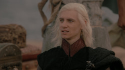 extant_GameOfThrones_1x01-WinterIsComing_5004