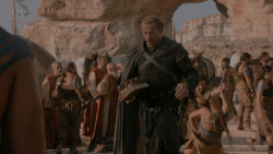 extant_GameOfThrones_1x01-WinterIsComing_5007