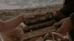 extant_GameOfThrones_1x01-WinterIsComing_5021