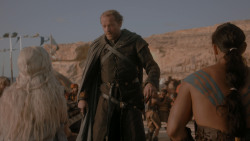 extant_GameOfThrones_1x01-WinterIsComing_5027