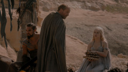 extant_GameOfThrones_1x01-WinterIsComing_5047