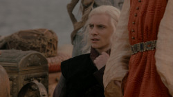 extant_GameOfThrones_1x01-WinterIsComing_5067