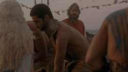 extant_GameOfThrones_1x01-WinterIsComing_5076