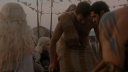 extant_GameOfThrones_1x01-WinterIsComing_5083