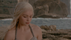 extant_GameOfThrones_1x01-WinterIsComing_5087