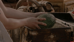 extant_GameOfThrones_1x01-WinterIsComing_5093