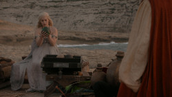 extant_GameOfThrones_1x01-WinterIsComing_5107