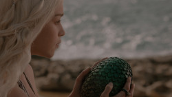 extant_GameOfThrones_1x01-WinterIsComing_5112