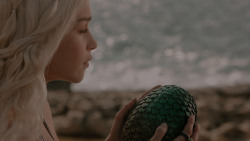 extant_GameOfThrones_1x01-WinterIsComing_5114