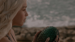 extant_GameOfThrones_1x01-WinterIsComing_5115