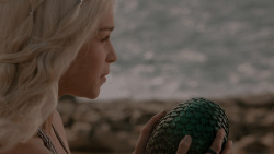 extant_GameOfThrones_1x01-WinterIsComing_5117