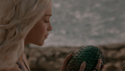 extant_GameOfThrones_1x01-WinterIsComing_5120