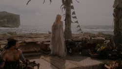 extant_GameOfThrones_1x01-WinterIsComing_5155