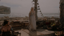 extant_GameOfThrones_1x01-WinterIsComing_5157