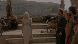extant_GameOfThrones_1x01-WinterIsComing_5172