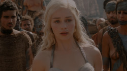 extant_GameOfThrones_1x01-WinterIsComing_5198